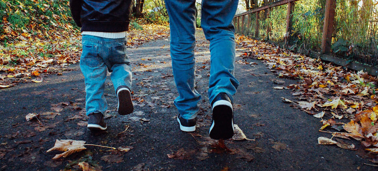 Vater und Sohn Vatertagsrabatte