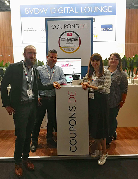 das COUPONS.DE Team an unserem DMEXCO Stand dmexco-das-coupons-de-team-am-stand