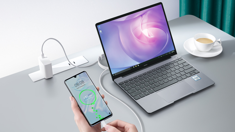 HUAWEI Smartphone ganz einfach mit dem MateBook 13 verbinden HUAWEI Smartphone und MateBook miteinander verbunden